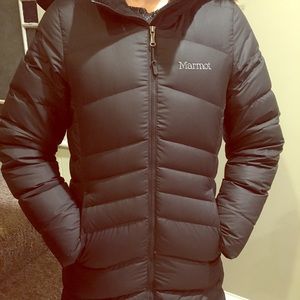Black Marmot Down Jacket- like new!